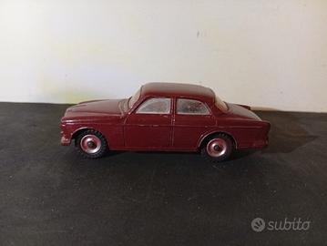 modellino Dinky Toys 