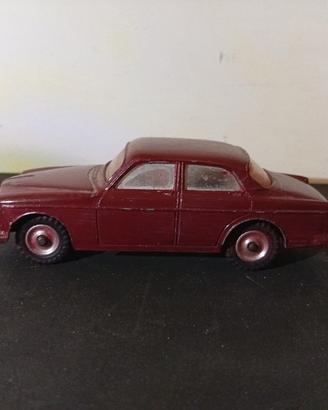 modellino Dinky Toys 