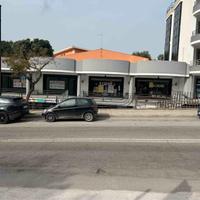 Prestigiosi locali commerciali