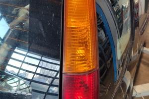 Fanale posteriore destro SUZUKI IGNIS del 2006