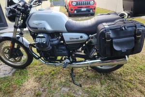 Moto Guzzi V7 IV - 2021