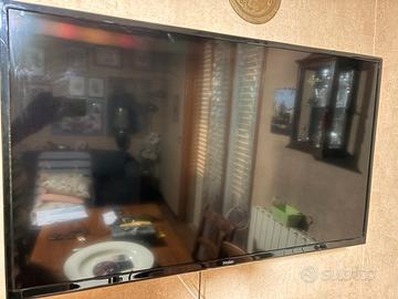 Tv lcd 40" Haier con piedi e braccio