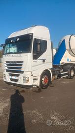 DUE TRATTORI STRADALI IVECO MAGIRUS