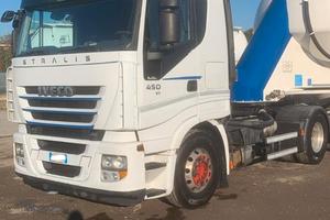 DUE TRATTORI STRADALI IVECO MAGIRUS
