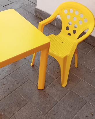 tavolo con sedia