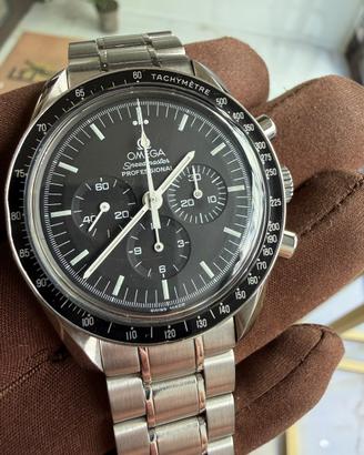 Omega speedmaster professional