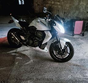 Kawasaki Z750 A2 2011