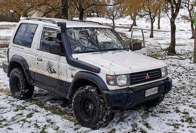 pajero gls