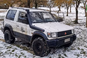 pajero gls