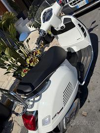 Vespa 300 gts