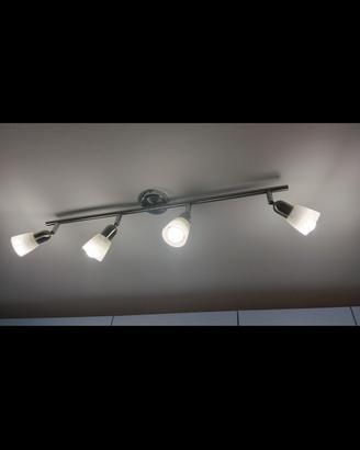 diversi lampadari 