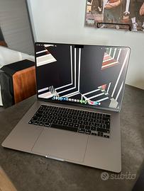 MacBook Air 15” M3 8/256 Argento