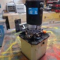 pompa idraulica singolo effetto 24 volt