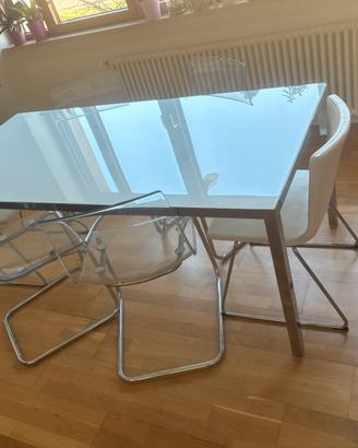 Tavolo in vetro