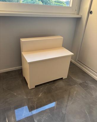 Panca contenitore in legno bianco