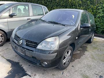 Ricambi usati per Renault Clio 1.2 16v 2005 D4FG7