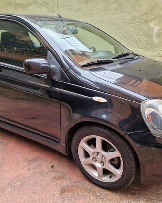 Yaris ts