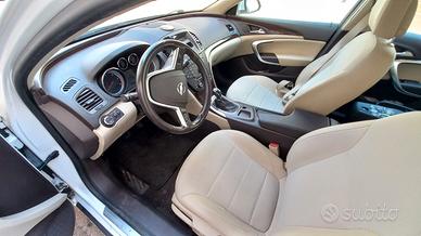 OPEL Insignia - 2010