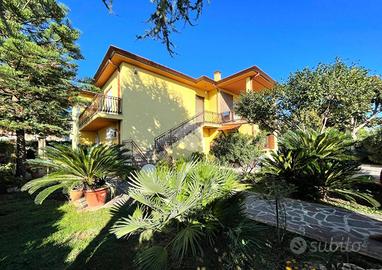 VILLA SINGOLA A CISTERNA DI LATINA