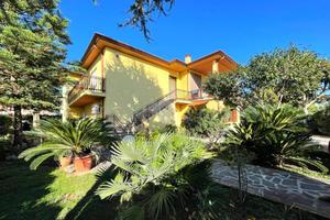 VILLA SINGOLA A CISTERNA DI LATINA