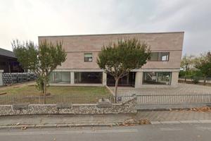 Palazzo / Stabile di 1100 m² con 5 locali a Alonte