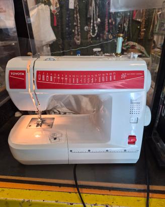 Macchina da cucire Toyota ES 121