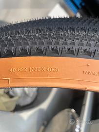 Hutchinson touareg 700x40c