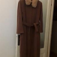 Elegante cappotto cammello con pelliccia