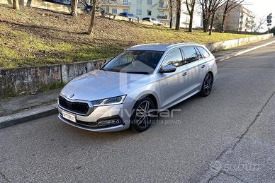 SKODA Octavia 2.0 TDI EVO SCR 150 CV DSG Wagon Sty