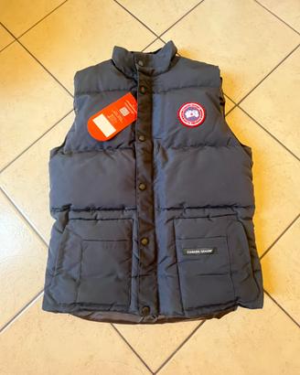 Smanicato canada goose