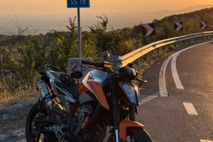 KTM DUKE 790
