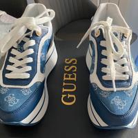 Scarpe ginnastica con zeppa guess