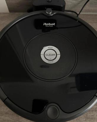 iRobot Roomba 606 + Kit Ricambi (Valore 50€)