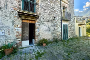 3 LOCALI A CELLE DI BULGHERIA