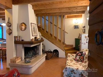 Terratetto composto da due appartamenti separati