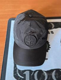 Cappello Stone Island