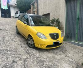 Lancia Ypsilon momo design