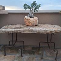 tavolo in pietra 