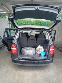volkswagen tuoran 