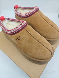 UGG La moda delle pantofole EU 38