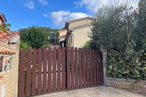 Villa bifamiliare Roma [Villa bilivelloVRG]