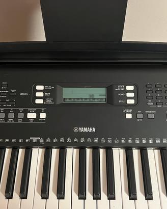 Tastiera Yamaha Psr e373