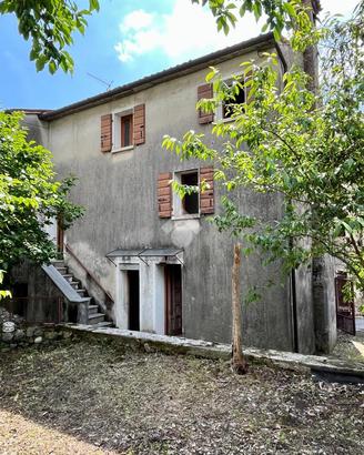 CASA SEMINDIPENDENTE A SOLAGNA