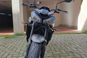 triumph street triple 765 r 2023