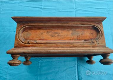 Piccola cassapanca in legno 