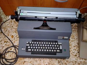 Macchina da scrivere elettrica Olivetti Editor 4