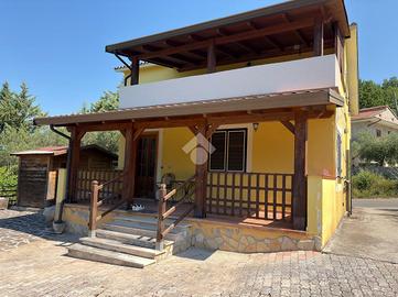 CASA INDIPENDENTE A ROCCA D'EVANDRO