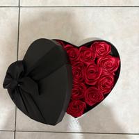 Scatola cuore con rose San Valentino