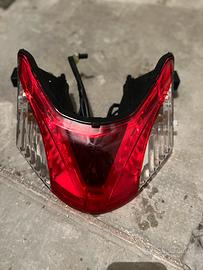 Faro posteriore completo Sh 300 sport anno 2019