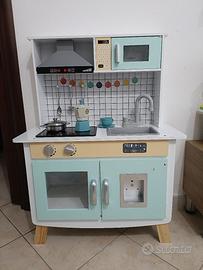 Cucina giocattolo